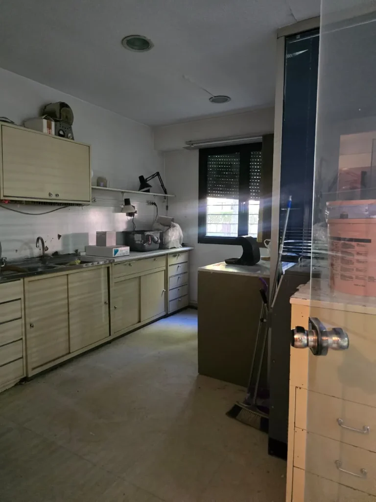 Despacho en Aravaca: office con encimera